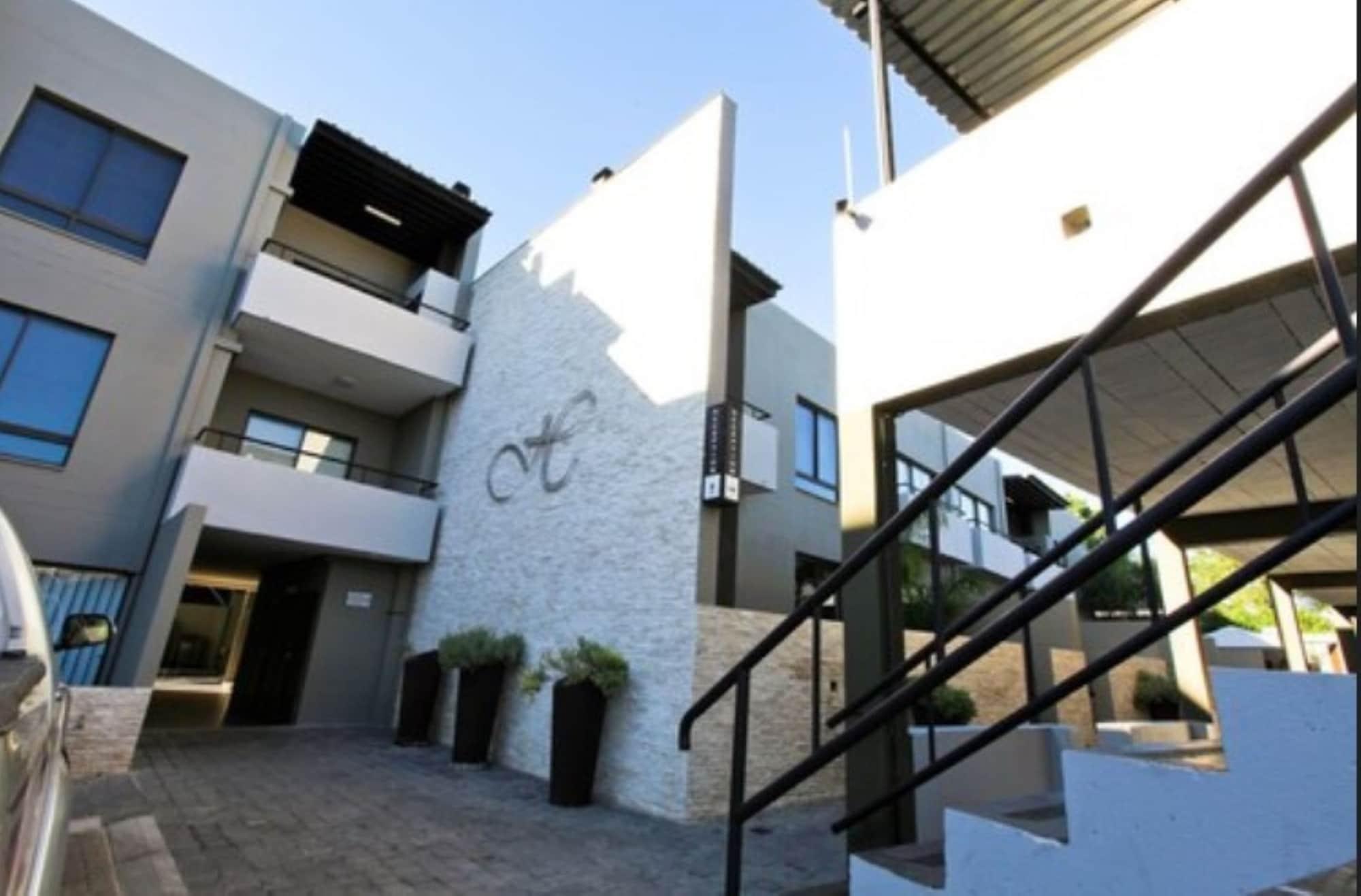 Hillside Executive Accommodation Windhoek Exterior photo