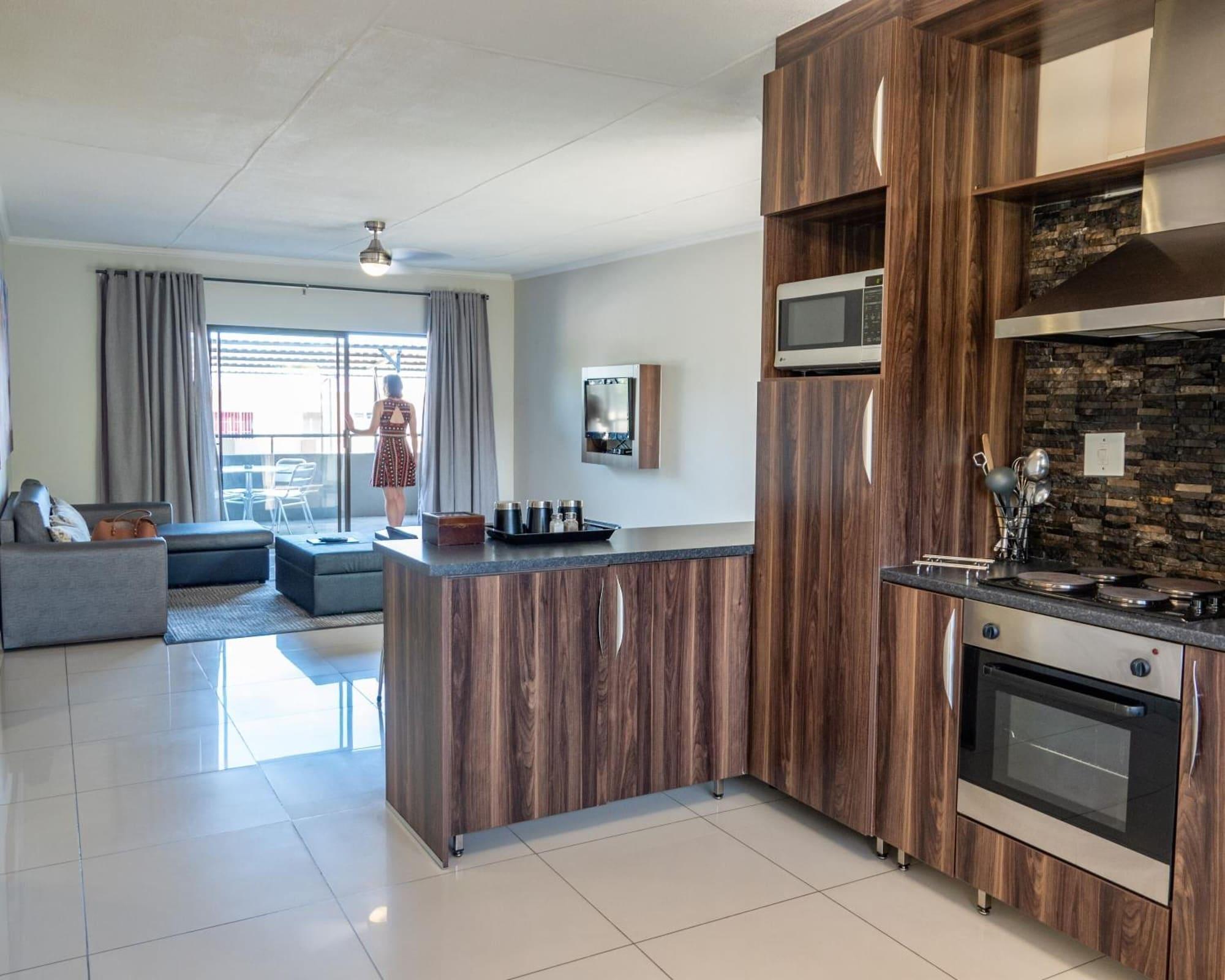 Hillside Executive Accommodation Windhoek Exterior photo