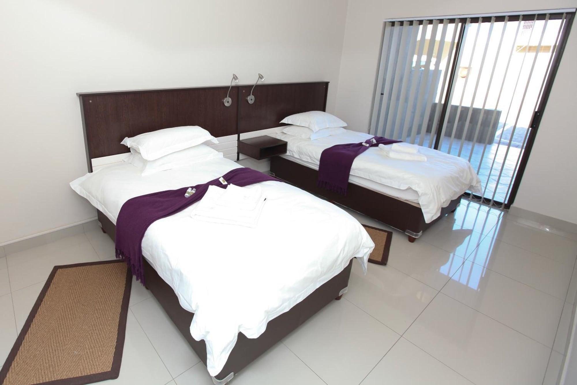 Hillside Executive Accommodation Windhoek Exterior photo
